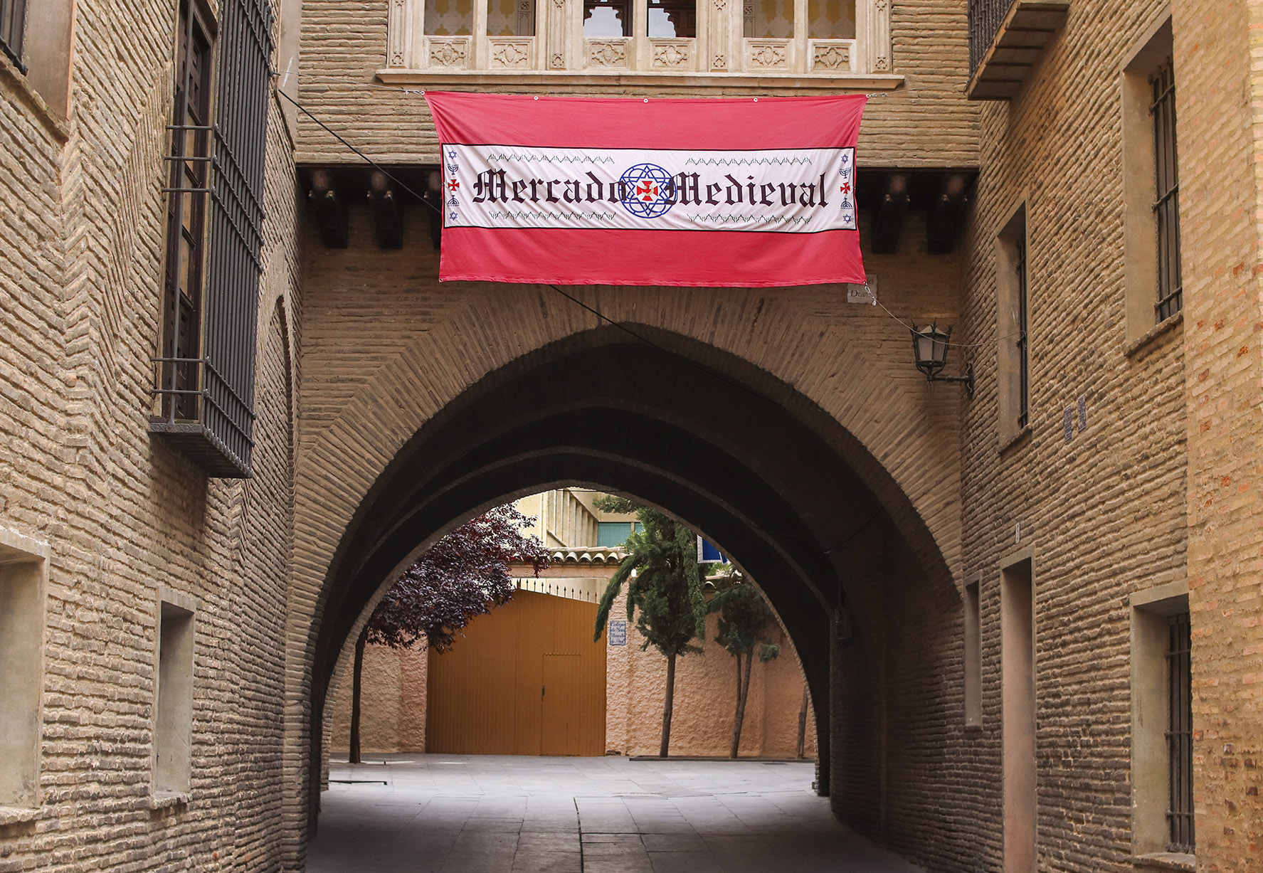 mercado medieval de las tres culturas de zaragoza 2024