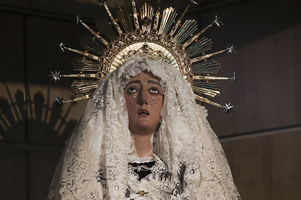 Cofradía Del Descendimiento Virgen De Las Lágrimas Descendimiento Celebra 75 Años De La Virgen De Las Lágrimas Zaragozala Qué Hacer En Zaragoza