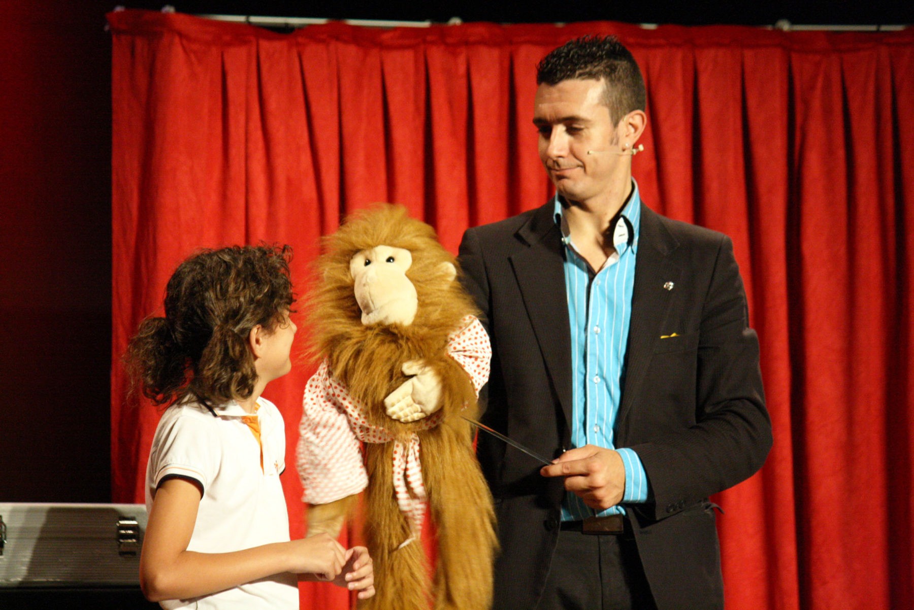 Mago Alúa Y magic Comic En Teatro Arbolé Zaragozala Qué Hacer En Zaragoza