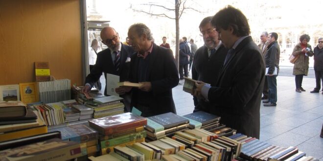 feria libro viejo y antiguo zaragoza