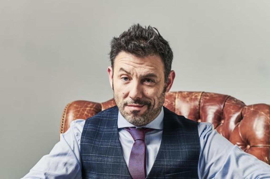 Iñaki Urrutia Presenta esto No Es Un Concurso En El Teatro Del Mercado Zaragozala Qué Hacer En Zaragoza