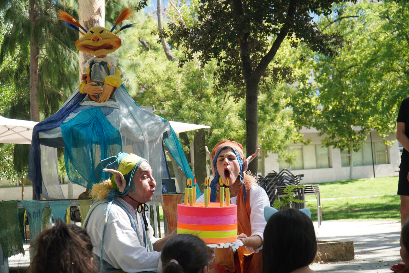 Caleidoscopio Teatro Emprende La Gira historias Alegres Para Tiempos Difíciles Con los Duendes Del Baúl Que Cumplen 30 Años gamusinos Del Moncayo Y garbancito Zaragozala Qué Hacer En Zaragoza