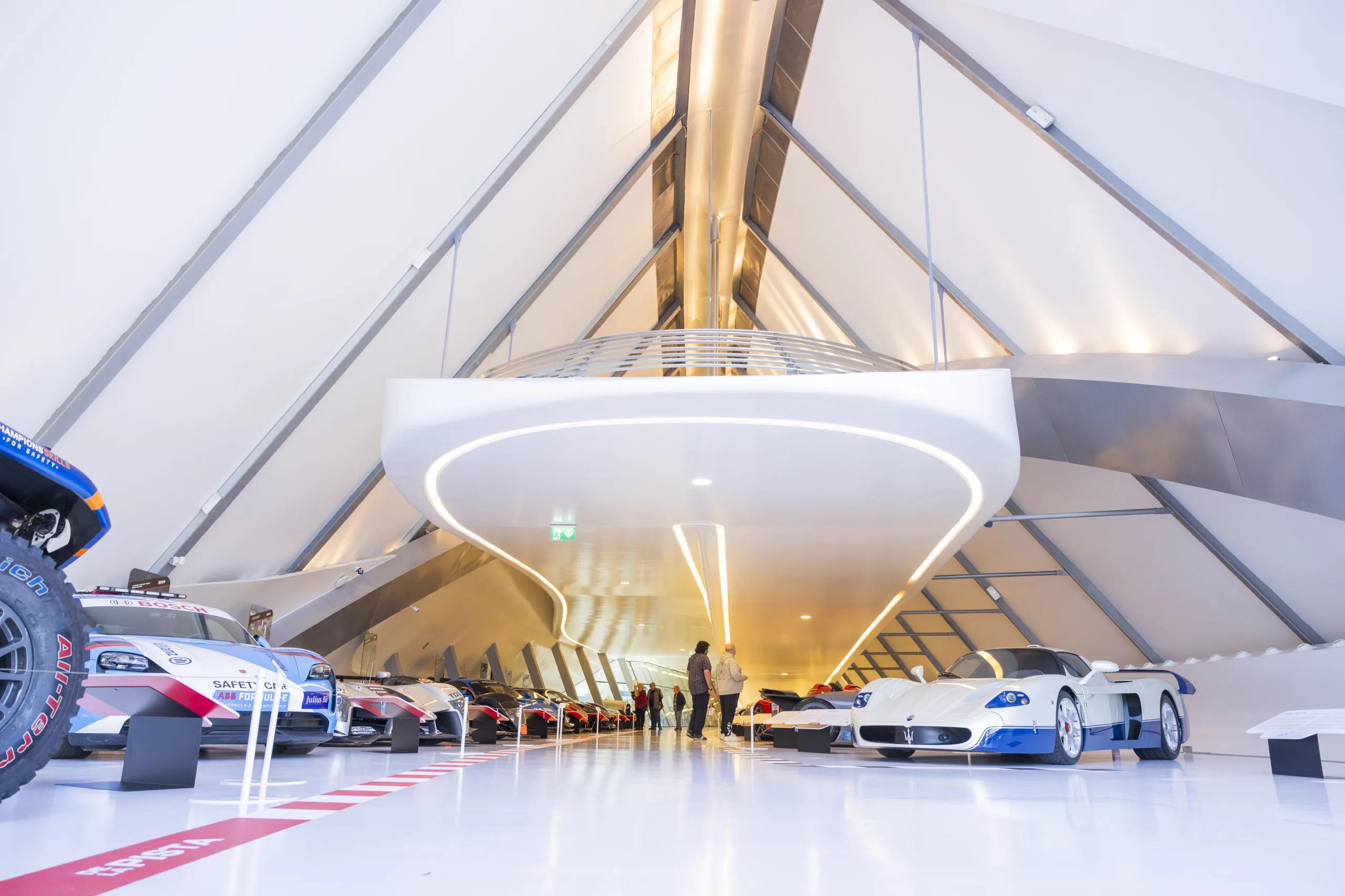 Exposición De La Pista Al Asfalto Mobility City