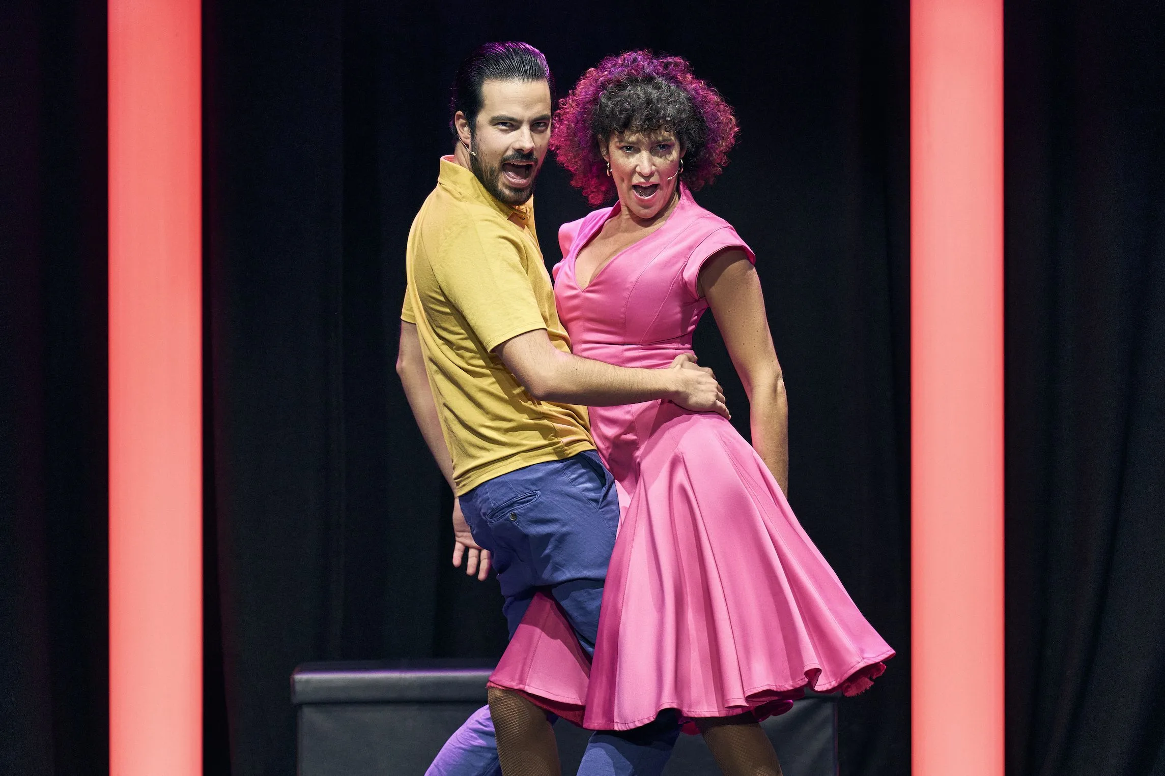Lo nuestro estaba cantado teatro de las esquinas