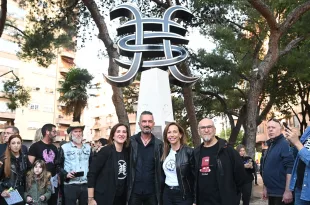 Escultura héroes del Silencio en Zaragoza