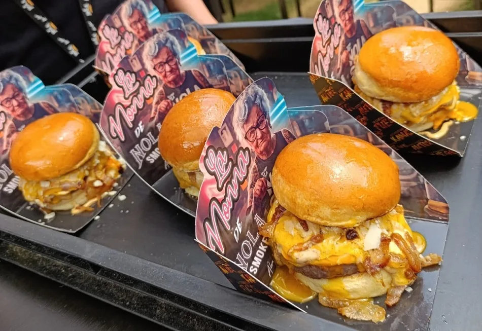La Nonna Burguer Place Las Foodtrucks