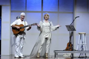 Acelgas con Champán Teatro de la Estación