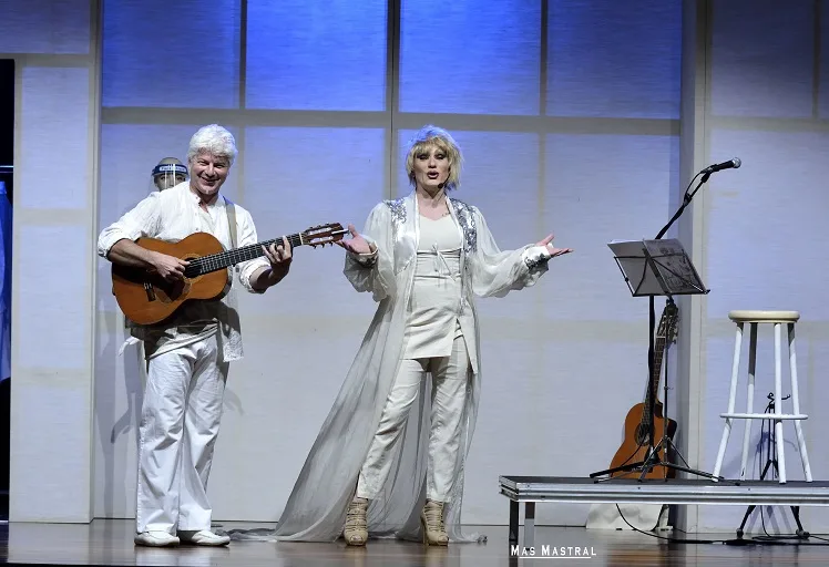 Acelgas con Champán Teatro de la Estación