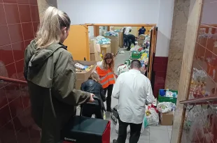 Punto de recogida en Zaragoza ayuda Valencia