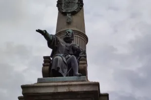 Juan de Lanuza Plaza Aragón Zaragoza