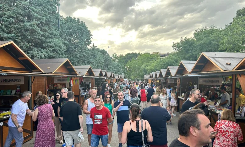 Buen Inicio Para La Feria Del Libro De Zaragoza 2025 Zaragozala Qué Hacer En Zaragoza