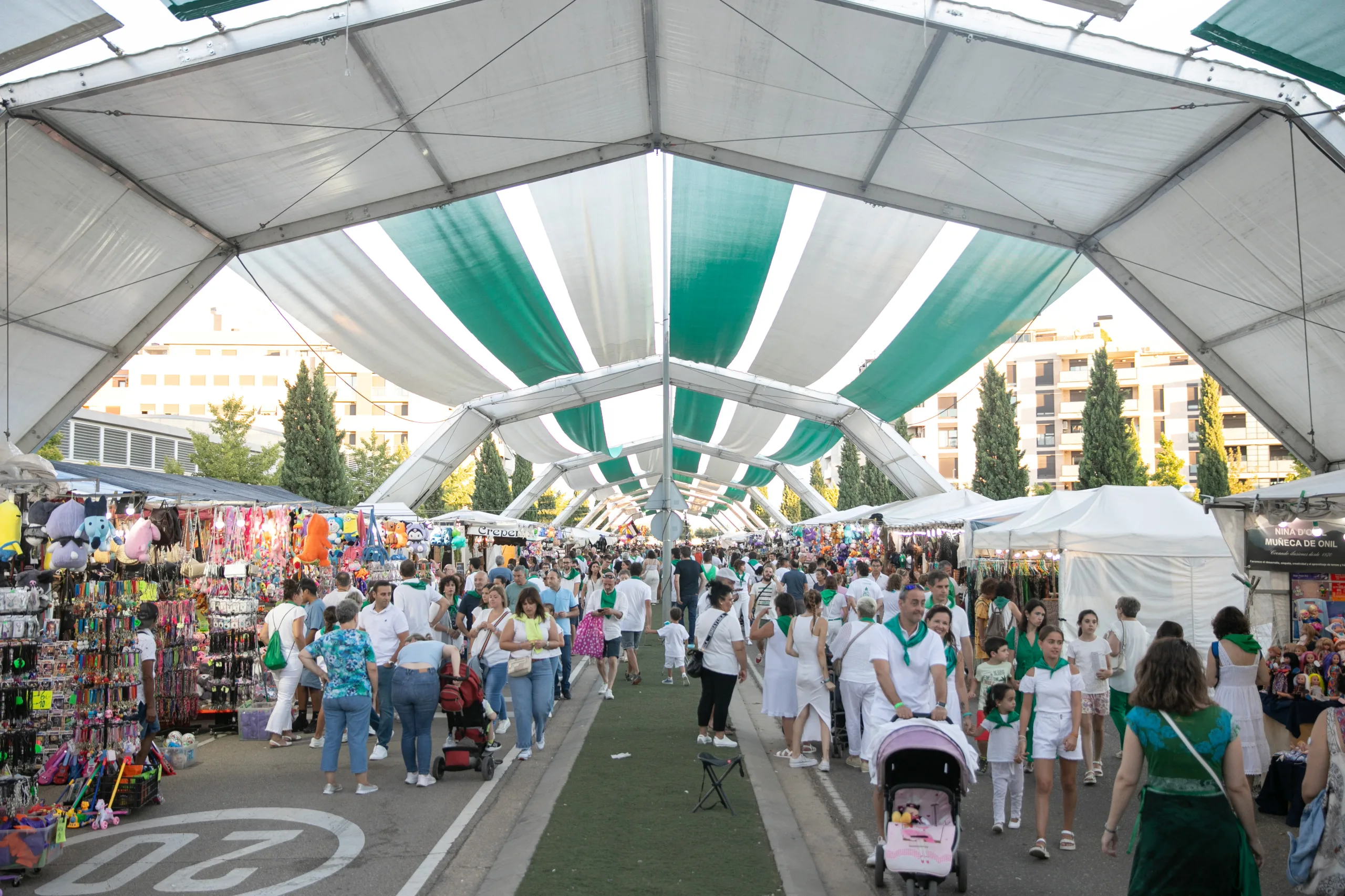 Mercado Fiestas San Lorenzo 2025