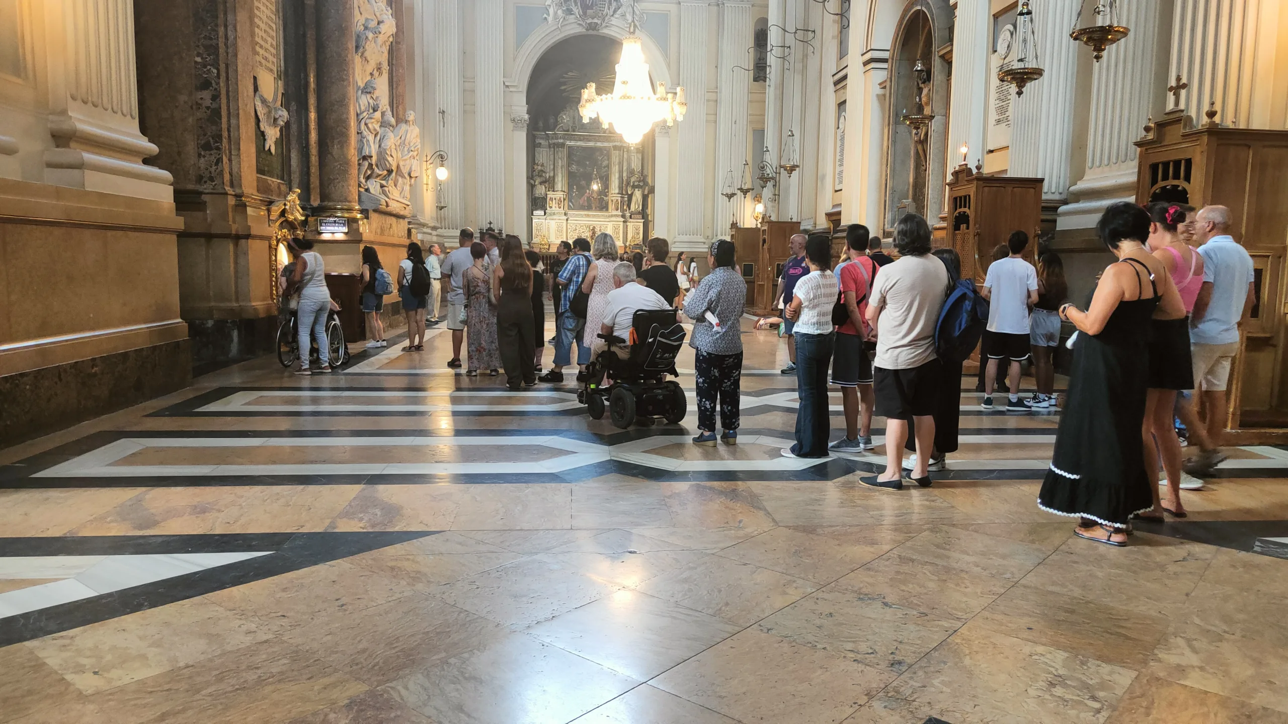  El Pilar Abierto Por Vacaciones En Zaragoza Zaragozala   Qué Hacer En Zaragoza