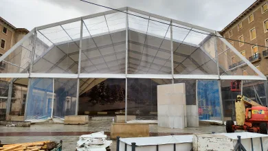 Montaje Muestra Navideña Zaragoza 2025 Comienza El Montaje De La Muestra Navideña 2025 En Plaza Del Pilar Zaragozala Qué Hacer En Zaragoza