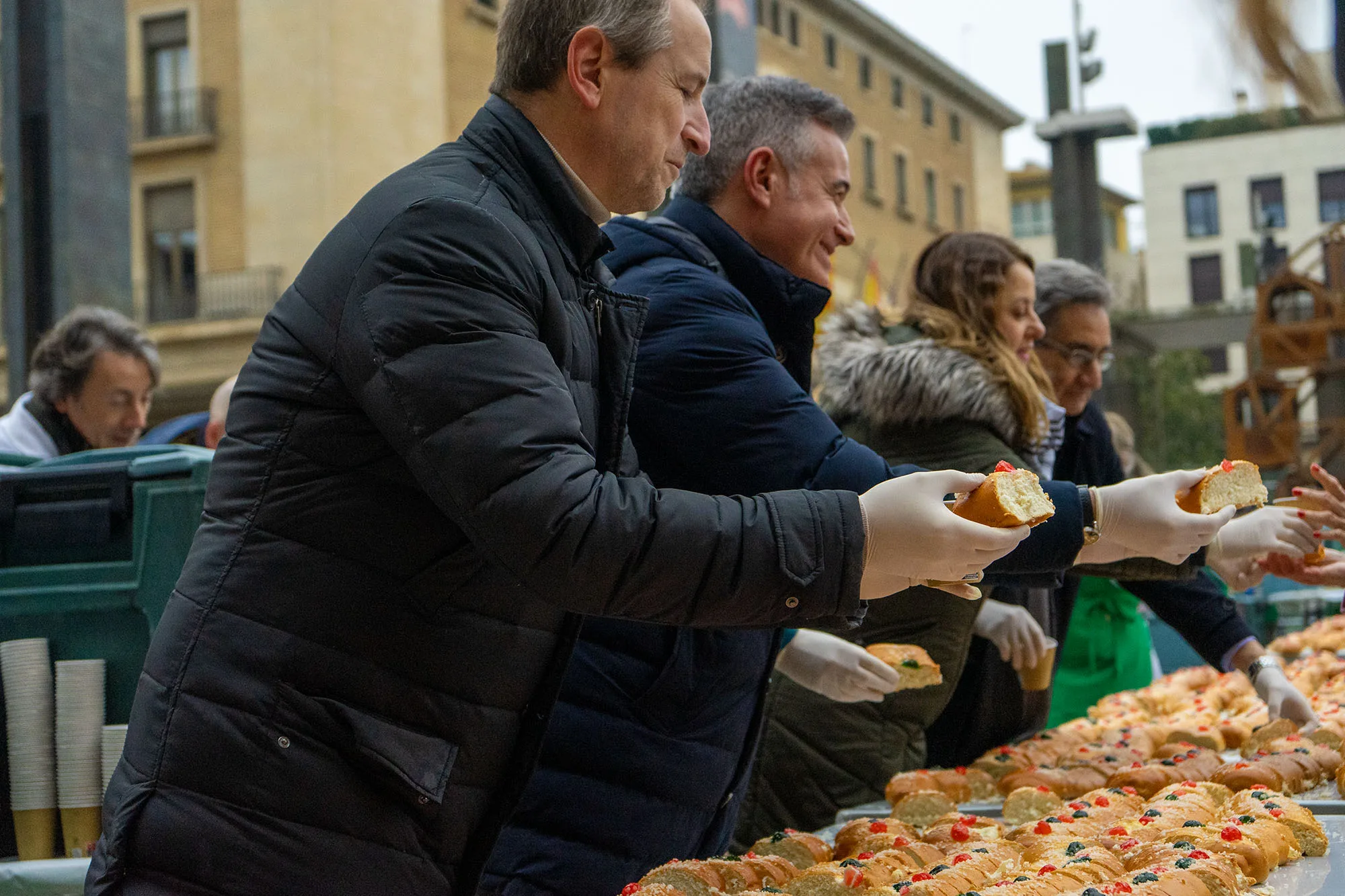 Reparto Roscón San Valero Plaza del Pilar