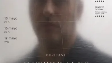 Promotional poster for 'Puritani Catedrales en la niebla' at Teatro del Mercado, Zaragoza, with a blurred portrait and date schedule on the sides.