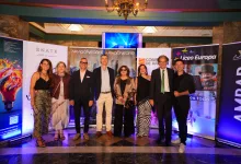 Eight Adults in Formal Attire Pose for a Group Photo at a Bannered Event Backdrop Zaragozala | Agenda Cultural Ocio Y Planes En Zaragoza   Página 1252 Zaragozala   Qué Hacer En Zaragoza