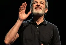 Poster Anuncio De Show Hombre Con Camiseta Negra Sonriente Gesticulando Texto En Español Con resÓn Presenta Palabrica Y Detalles Del Evento fecha Lugar Zaragozala | Agenda Cultural Ocio Y Planes En Zaragoza Zaragozala   Qué Hacer En Zaragoza