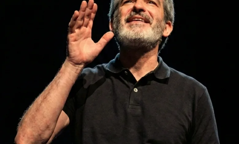 Poster Anuncio De Show Hombre Con Camiseta Negra Sonriente Gesticulando Texto En Español Con resÓn Presenta Palabrica Y Detalles Del Evento fecha Lugar Daniel Rabanaque Estrena palabrica En La Casa De Zitas Zaragozala Qué Hacer En Zaragoza