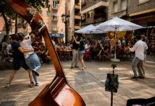Outdoor Street Party with Live Music and Dancing a Large Bass in the Foreground Couples Dancing Near a Crowded Cafe Under White Umbrellas Zaragozala | Agenda Cultural Ocio Y Planes En Zaragoza Página 757 Zaragozala Qué Hacer En Zaragoza
