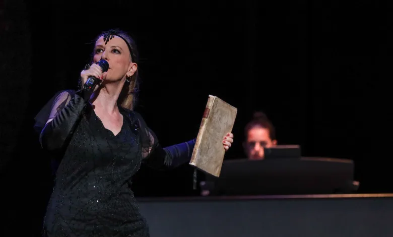 Female Singer on a Dark Stage Mic in Hand Wearing a Sequined Black Dress and a Decorative Headpiece While Performing Teatro Círculo De Nueva York Llega Al Teatro De La Estación Zaragozala   Qué Hacer En Zaragoza