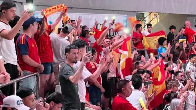 Crowd of Soccer Fans in Red and Yellow Waving Spain Flags and Taking Photos at a Stadium Zaragozala | Agenda Cultural Ocio Y Planes En Zaragoza Zaragozala   Qué Hacer En Zaragoza