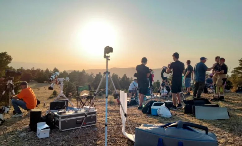 Visitantes Del Punto De Observación De Javalambre Momentos Previos Al Eclipse Eclipse En Aragón Más De 16500 Personas En Los Poga Zaragozala   Qué Hacer En Zaragoza