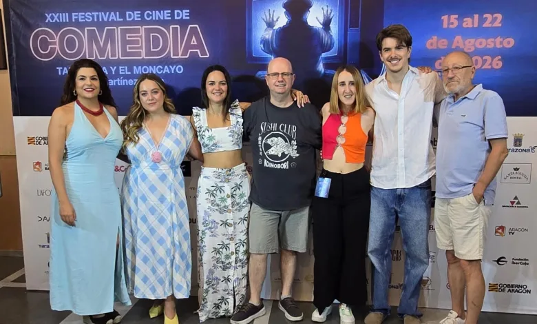 Group of Seven People Posing in Front of a Blue Festival Banner Reading xxiii Festival De Cine De Comedia and Event Dates Zaragozala | Agenda Cultural Ocio Y Planes En Zaragoza Zaragozala Qué Hacer En Zaragoza