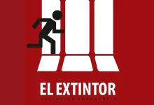 Logo for El Extintor Teatro De Emergencia a Black Running Figure in Front of Tall White Pillars on a Red Background Zaragozala | Agenda Cultural Ocio Y Planes En Zaragoza Zaragozala Qué Hacer En Zaragoza